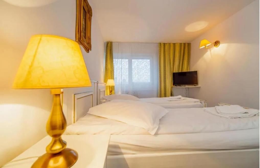 Hotel Cetate Alba Iulia Eksteriør billede