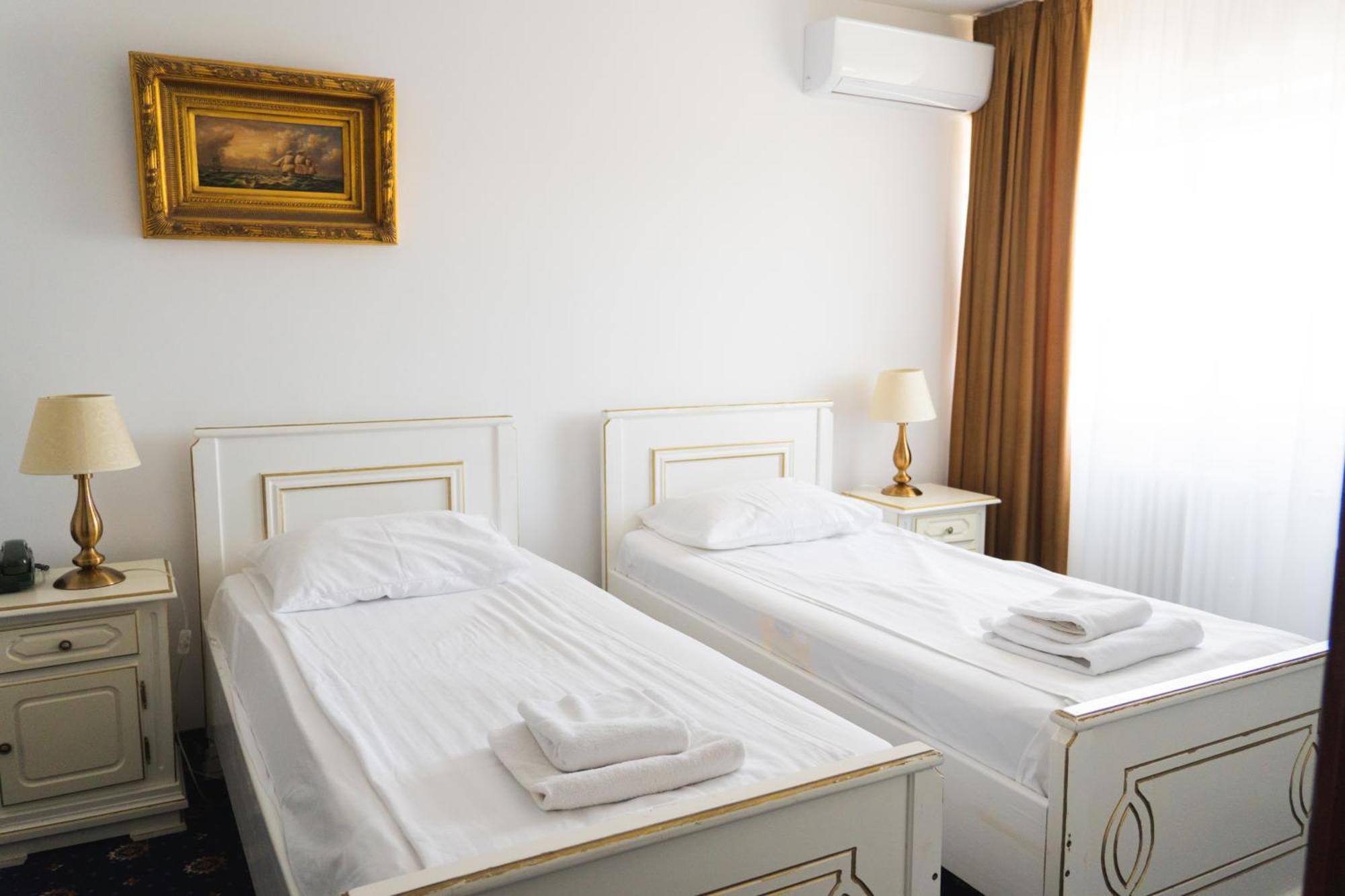 Hotel Cetate Alba Iulia Eksteriør billede