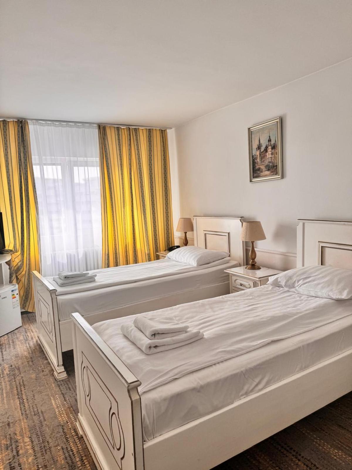 Hotel Cetate Alba Iulia Eksteriør billede