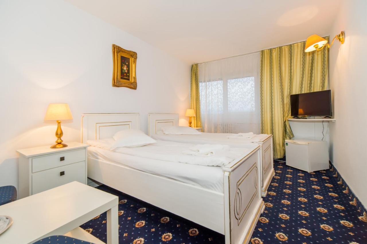 Hotel Cetate Alba Iulia Eksteriør billede