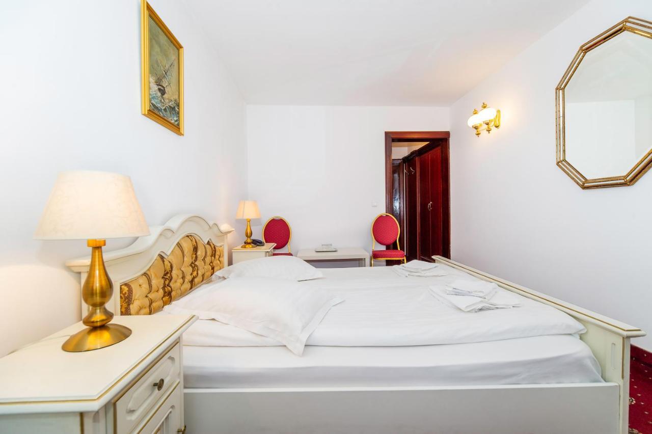 Hotel Cetate Alba Iulia Eksteriør billede